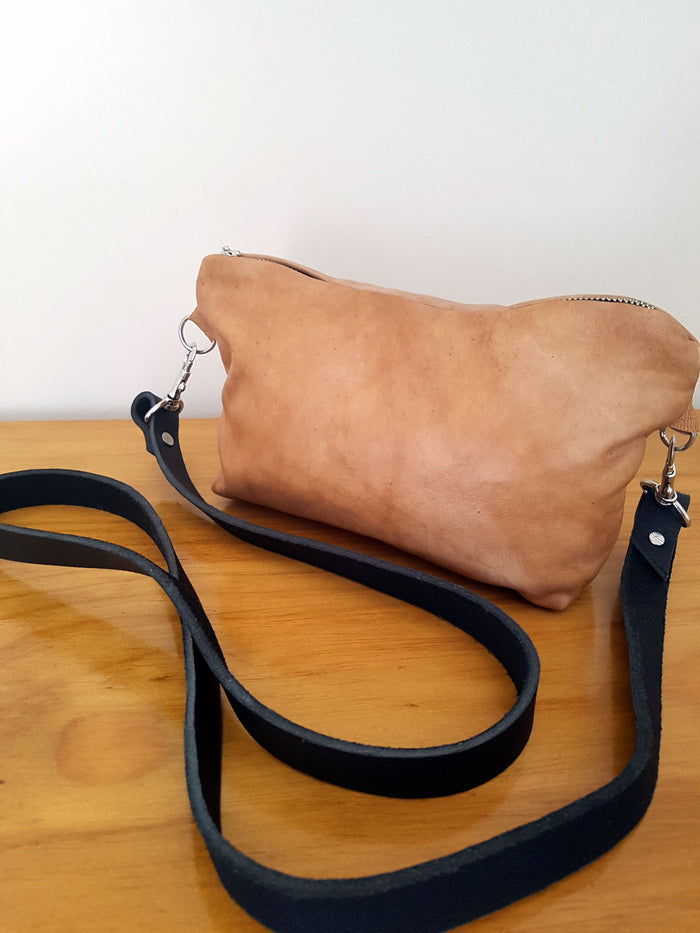 Light Tan Leather Handbag/clutch - boxed bottom with Strap