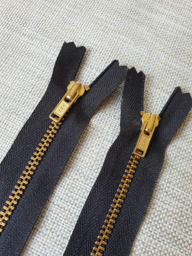 YKK Metal Zip NO # 4.5 Closed End 5 Inch regular Pull Colour 580